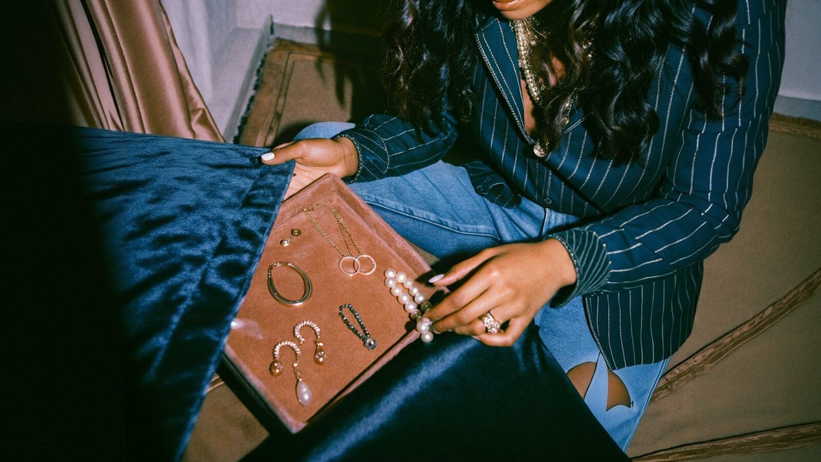 Instagram remains a powerhouse platform for businesses, with over 2 billion monthly active users scrolling their feeds. If your company has a presence on Instagram, a significant portion of your customers is already there expecting engaging, high-quality content But how can your brand stand out and keep followers interested? The key is to post a variety of content that mixes casual and informative posts – showcasing your brand’s human side while also delivering value. From micro-influencer collaborations to user-generated content (UGC) campaigns, businesses (including e-commerce brands and Amazon sellers) are finding creative ways to reach audiences. In fact, Stack Influence notes that in today’s competitive e-commerce world, brands and Amazon sellers are turning to micro-influencers and content creators to gain an edge. These niche creators – often everyday people with dedicated followings – help generate authentic UGC and build consumer trust in ways traditional ads struggle to match. In this blog, we’ll explore a range of Instagram content ideas – both casual and informative – to help your business boost engagement, build trust, and ultimately drive sales.