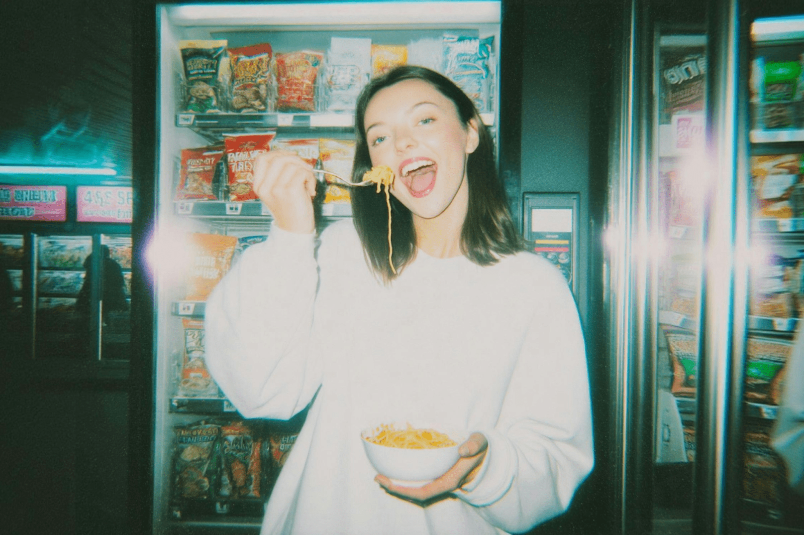 YouTube hashtags have become an essential tool for content creators and brands in 2025. Whether you’re a micro-influencer, an aspiring YouTuber, an Amazon seller showcasing products, or an agency running an influencer marketing campaign, using the most popular YouTube hashtags can dramatically boost your video’s visibility. By adding “#” keywords to titles or descriptions, content creators make their videos more discoverable – helping the YouTube algorithm categorize content and suggest it to interested viewers. In this comprehensive guide, we’ll explain how YouTube hashtags work, best practices for using them, and list 100 of the most popular hashtags on YouTube (sorted by niche) that can amplify your reach. We’ll also touch on how hashtags tie into e-commerce and UGC trends. Let’s dive in!