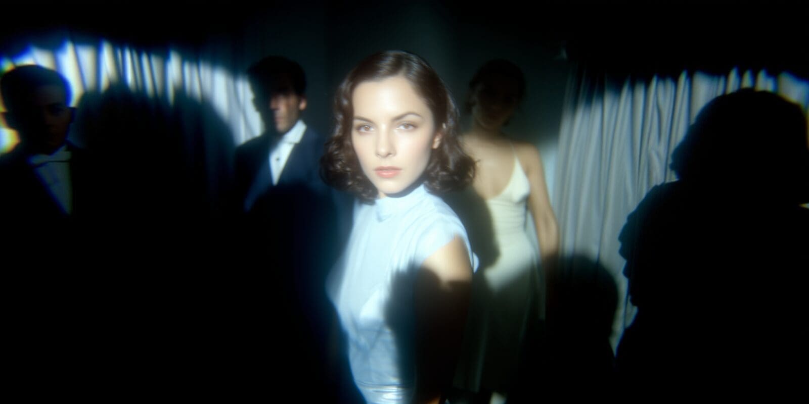 In an age of TikTok dances and unboxing videos, one thing is clear: influencer content drives modern marketing. For e-commerce brands and Amazon sellers, keeping up with content trends can mean the difference between blending in or standing out online. Lately, a new trend has emerged – cinematic influencer content, a high-fidelity (“hi-fi”) approach that feels more like Hollywood than homemade. This article explores what cinematic hi-fi influencer content is, why it’s making a comeback in 2025, and how brands can combine it with authentic micro-influencer posts and UGC to boost engagement and sales. By the end, you’ll know how to leverage this trend (without losing authenticity) to elevate your influencer marketing strategy.