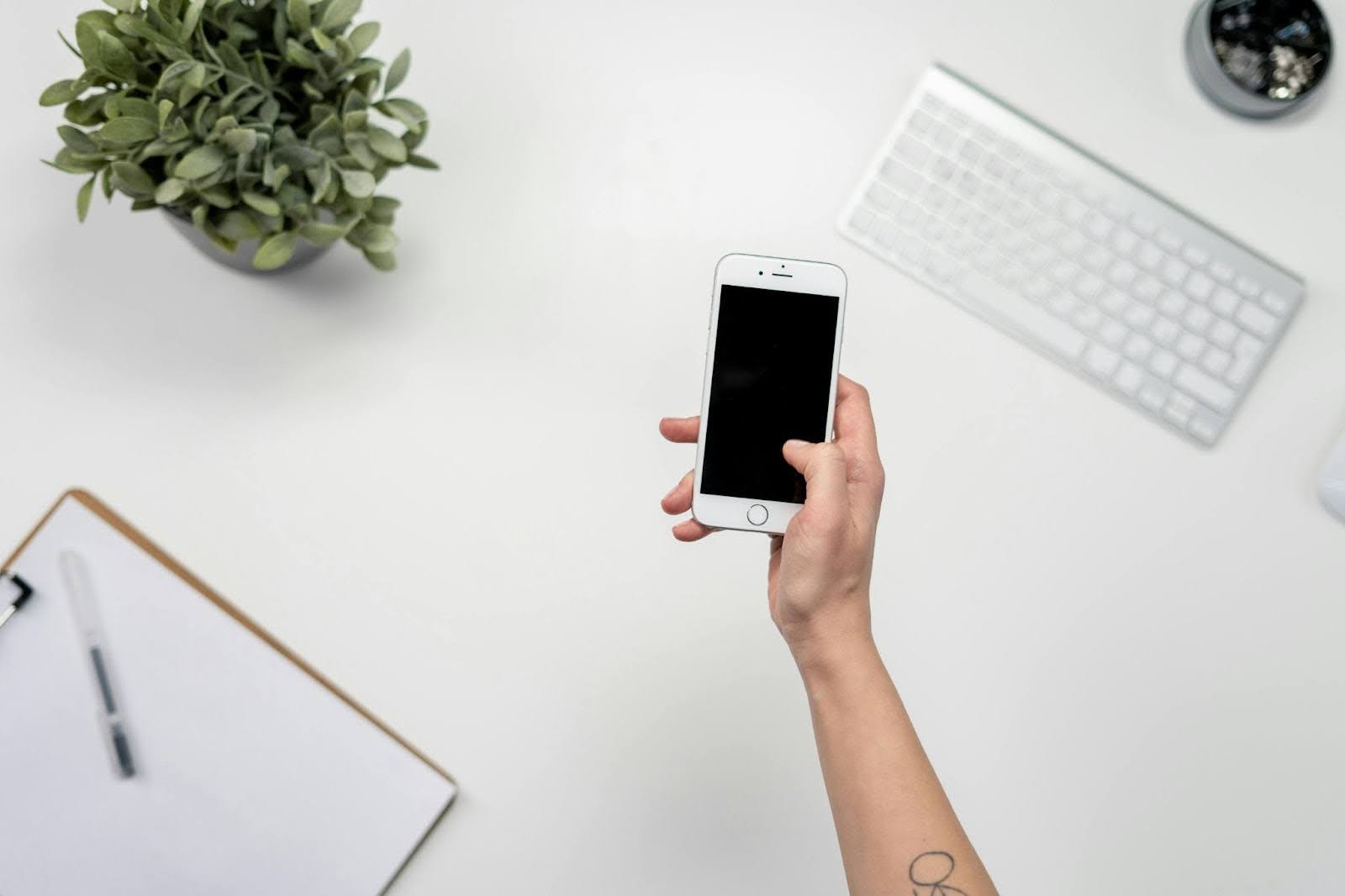 TikTok remains a powerhouse for short-form video in 2026. With nearly 1.9 billion active users worldwide and around 23 million videos uploaded on the platform each day, the competition for attention is fierce. For e-commerce brands and content creators (including Amazon sellers leveraging influencer marketing), using every tool available is key to standing out. One such tool is the TikTok drafts feature, which allows you to save unfinished videos and refine them before posting. But how exactly do TikTok drafts work, and how can you save and find them when needed?